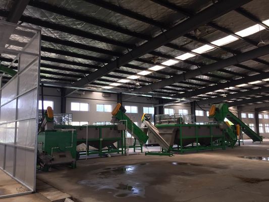 3000kg/h πλαστικές μηχανές ανακύκλωσης μπουκαλιών της PET με την πλύση συντριβής